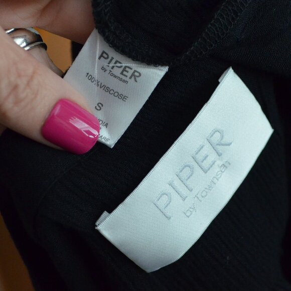 NWOT Sz S/M Piper by Townsen Black Gauze Long Sleeve Drawstring Waist Dress - Picture 7 of 7